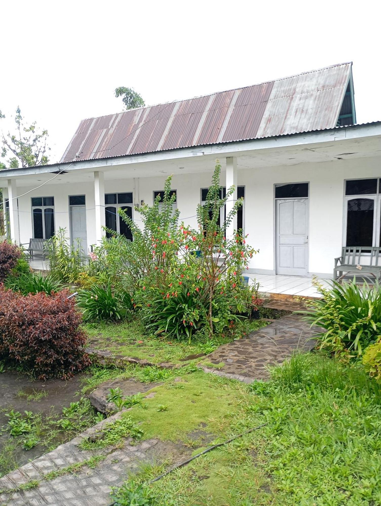 Hidayah Homestay Vulkan Vulkan Kelimutu Exterior foto